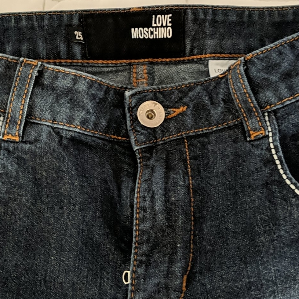 Love moschino jeans 25 waist, 28" length